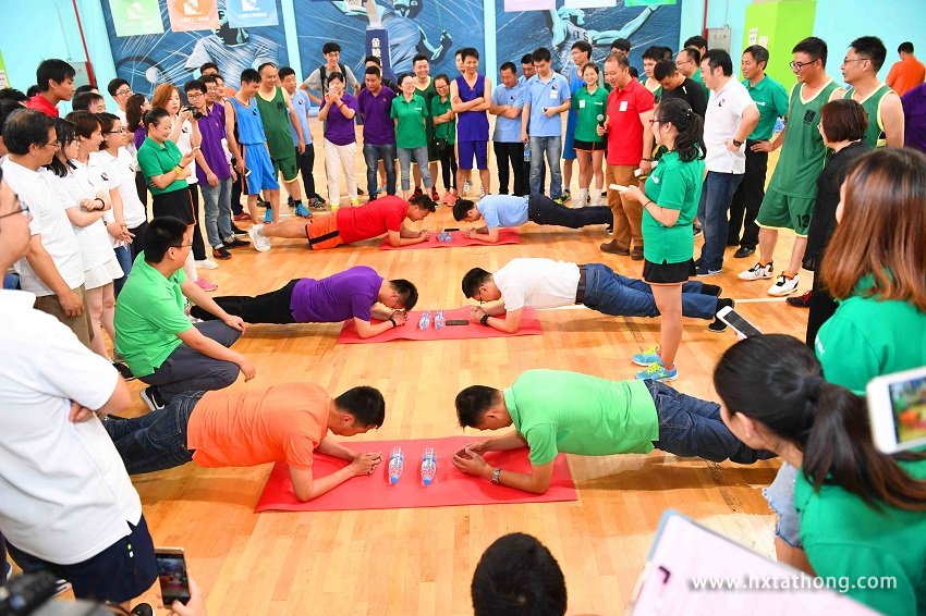 18 平板支撐2.jpg 18 平板支撐2.jpg